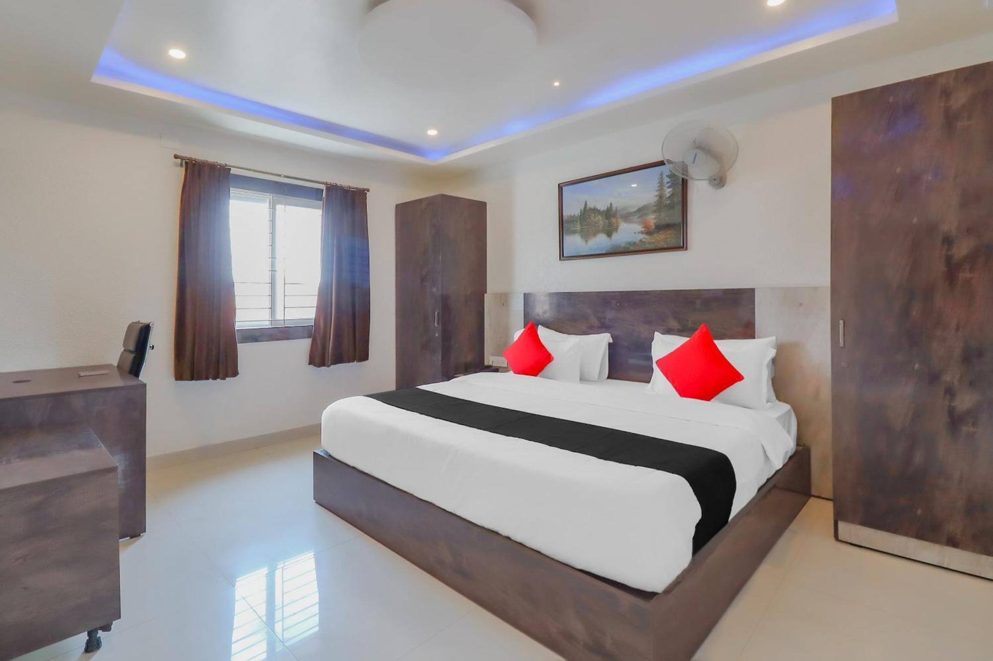 Capital O Royal Galaxy Finesse Near Phoenix Marketcity Bangalore Exteriör bild
